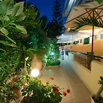 Hotel Sofia 2*